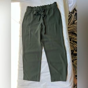 LOFT NWOT Crop Pant